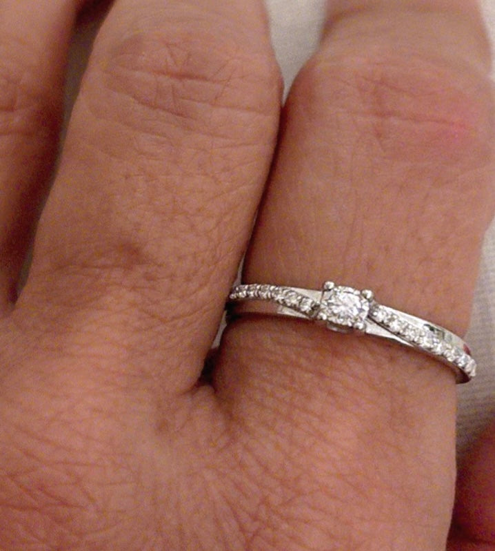 Swirl promise ring